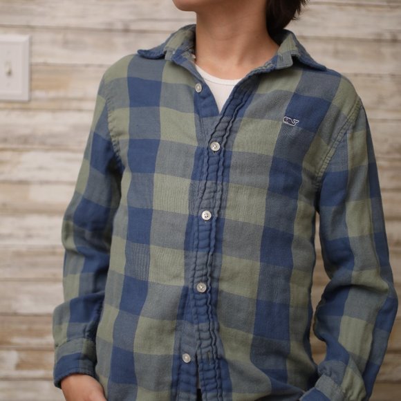 Vineyard Vines Boys Flannel Size 8-10 - Picture 6 of 6